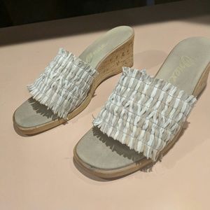 Wedge heel cream and white